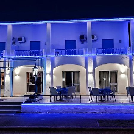 Hotel Ca' Bianca da Paolino Misano Adriatico Esterno foto
