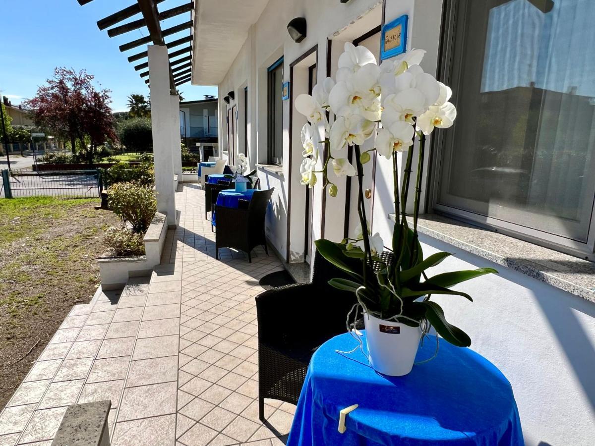 Hotel Ca' Bianca da Paolino Misano Adriatico Esterno foto