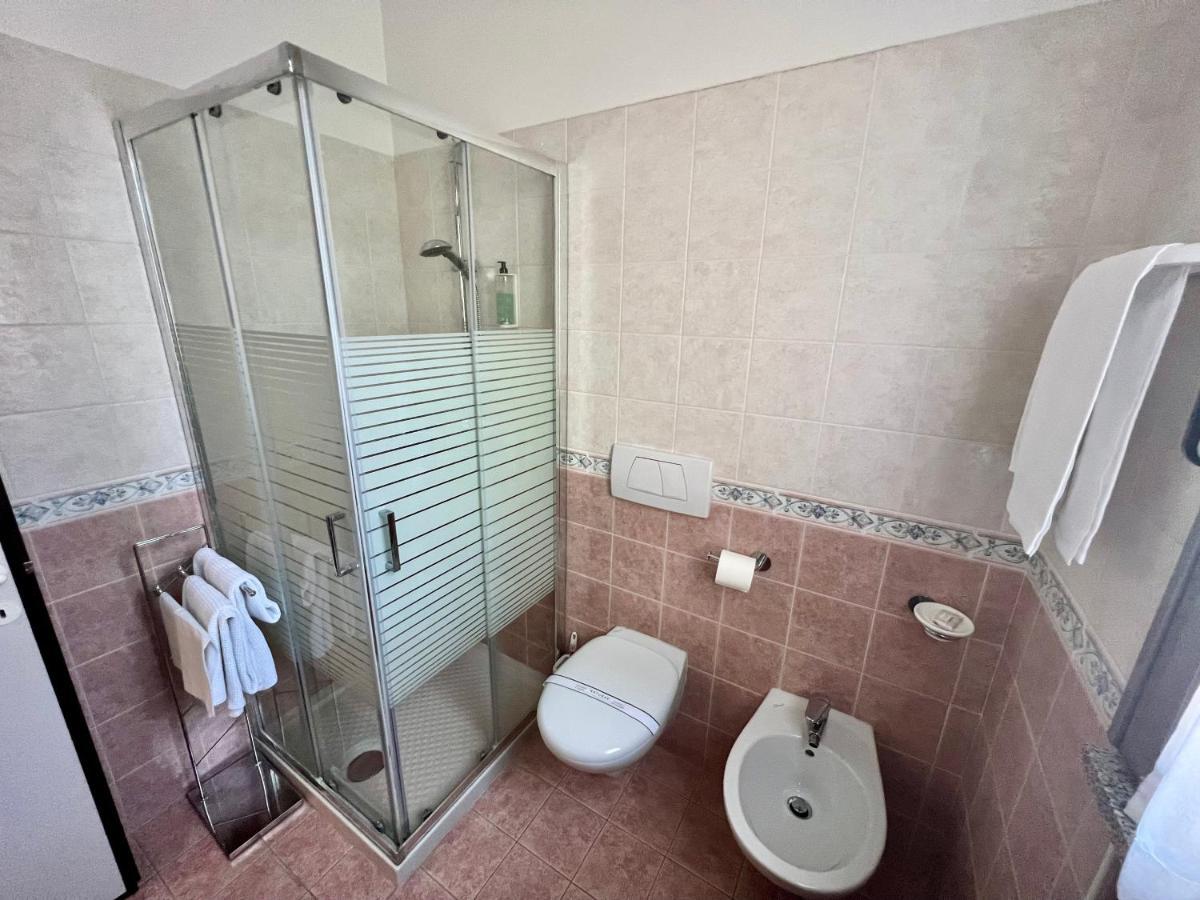 Hotel Ca' Bianca da Paolino Misano Adriatico Esterno foto