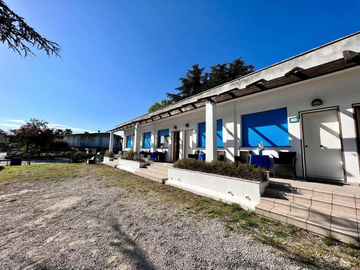 Hotel Ca' Bianca da Paolino Misano Adriatico Esterno foto
