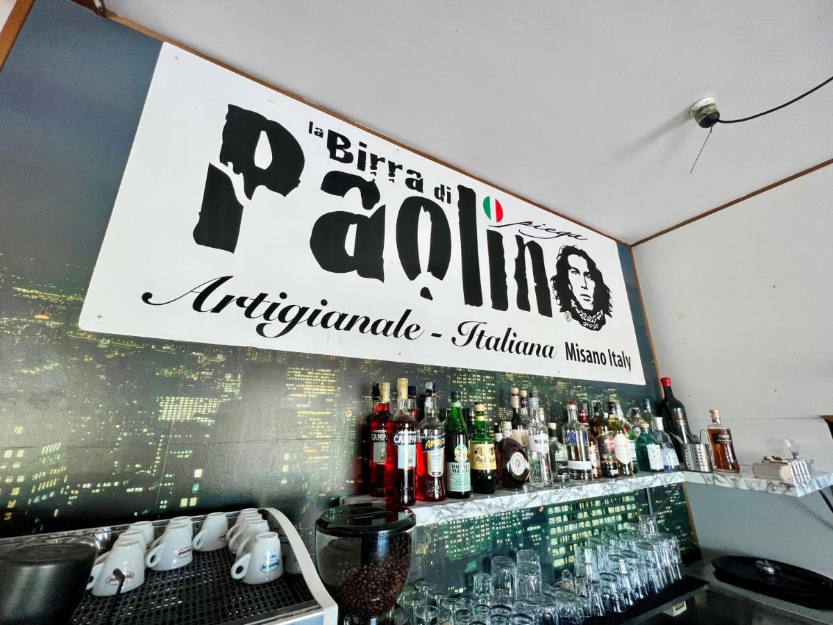 Hotel Ca' Bianca da Paolino Misano Adriatico Esterno foto